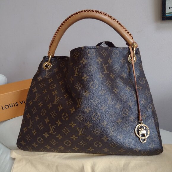 💯% AUTHENTIC Beautiful Louis Vuitton Artsy MM - Picture 15 of 15